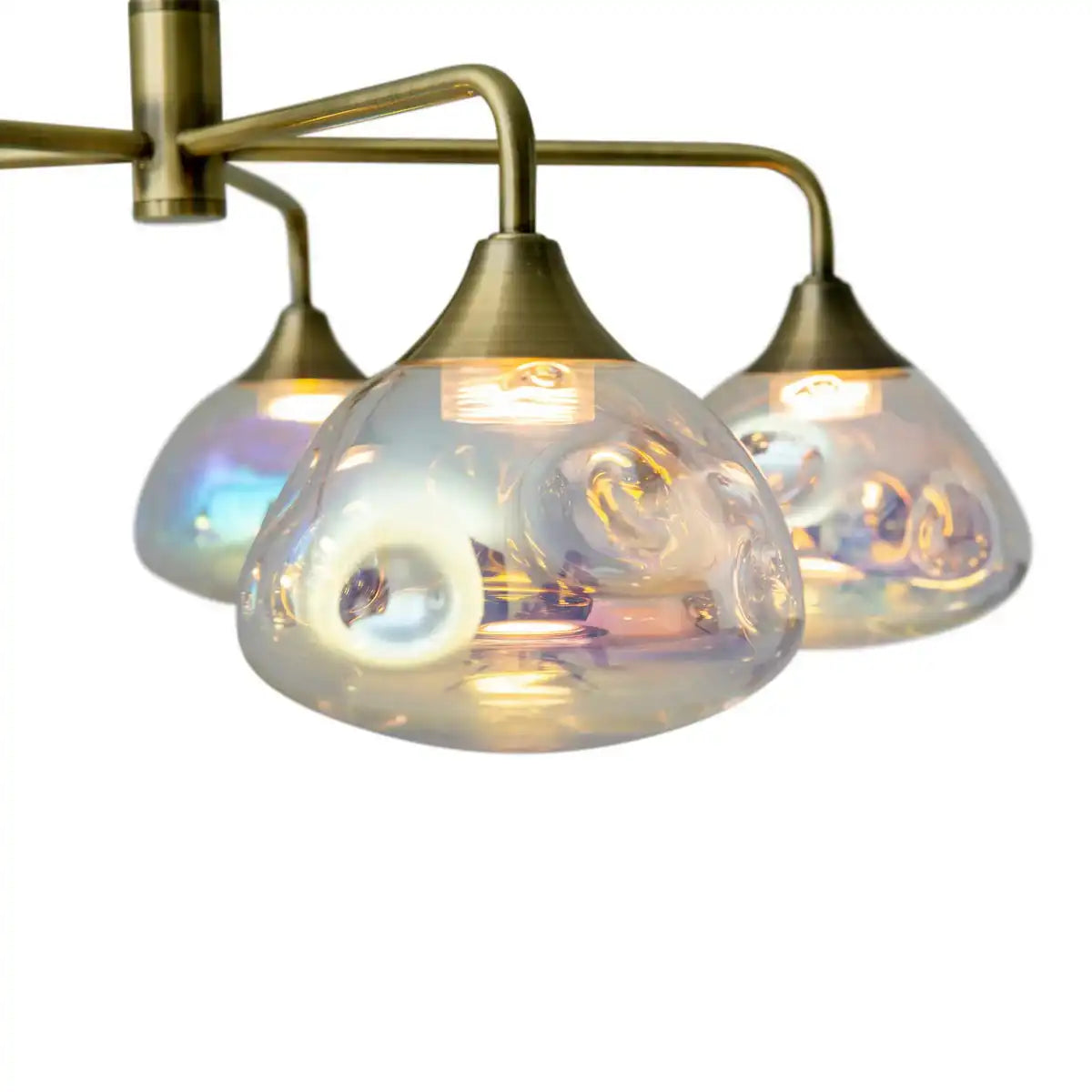 LED Pendelleuchte 5-flammig "Varna", Pendellampe aus messingfarbenem Metall und irisierendem Glas, fest verbaute LEDs, 50 cm Durchmesser, stilvolle Beleuchtung für Wohnzimmer, Esszimmer oder Diele