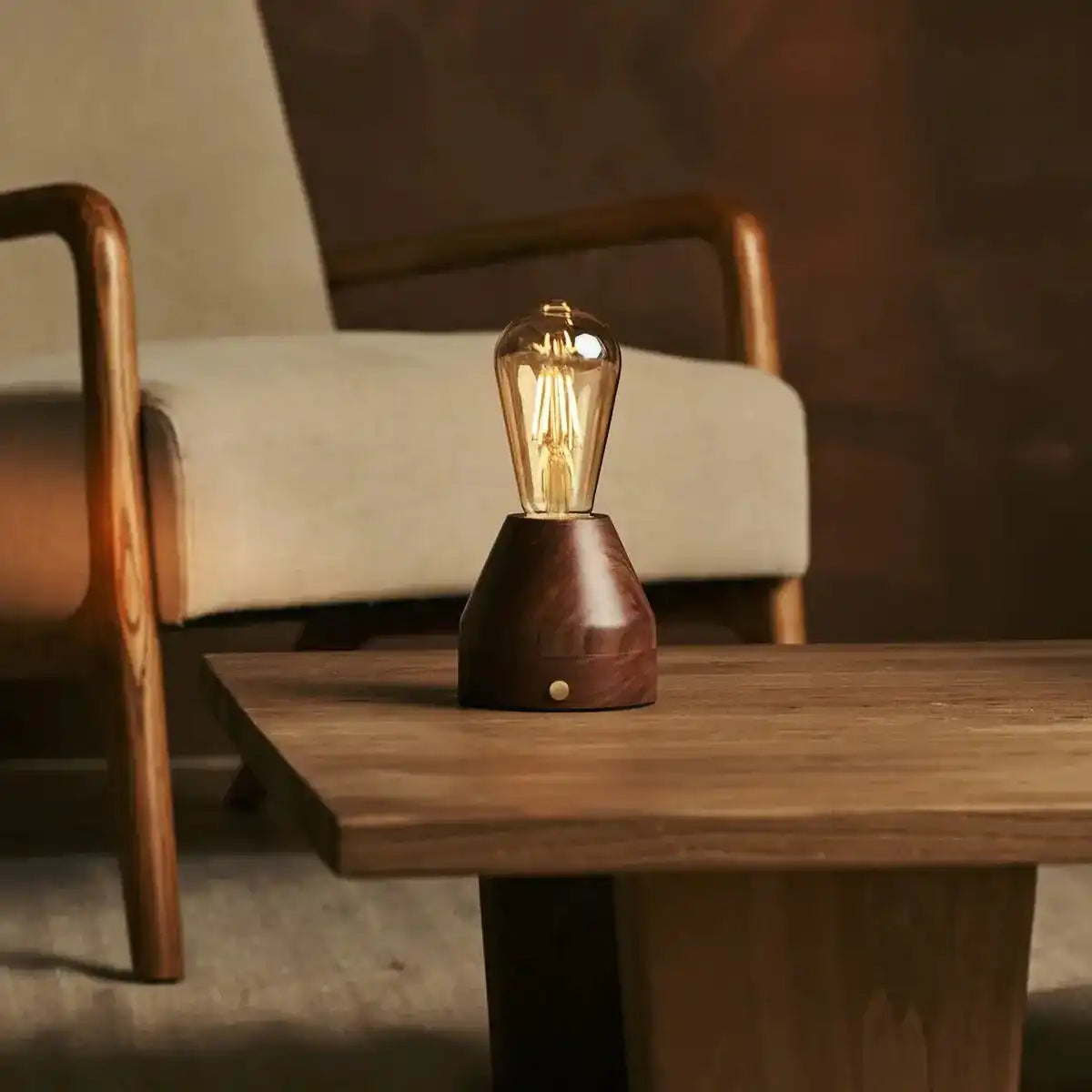 Zavi Walnuss wiederaufladbare LED-Tischlampe-schnurlos, dimmbar, 100-Stunden-Batterie