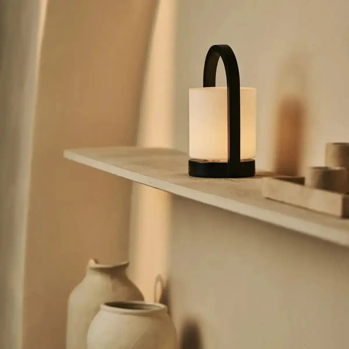 George dunkelbraune Holzlampe – wiederaufladbar, dimmbar und tragbar