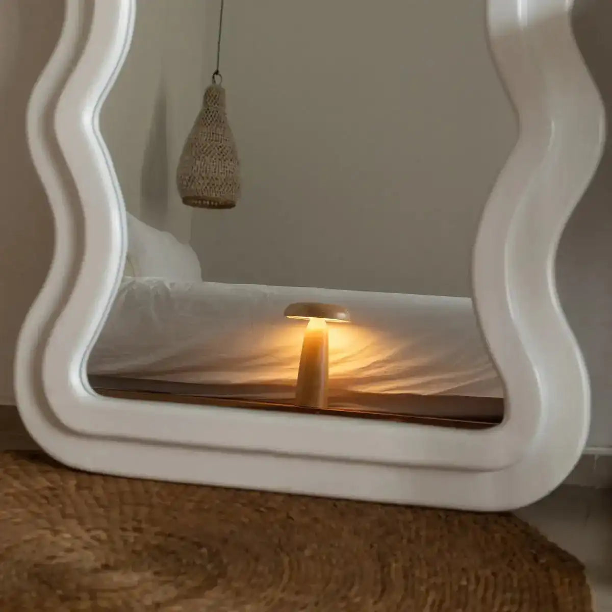Lennart Tischlampe aus Holz – wiederaufladbare, dimmbare und kabellose Beleuchtung