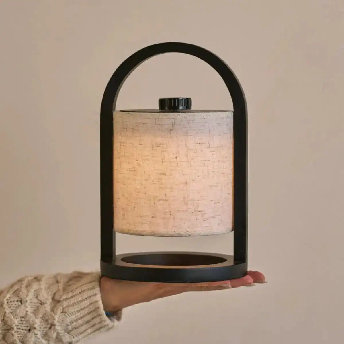 River Black kabellose Holzlampe – wiederaufladbar und dimmbar