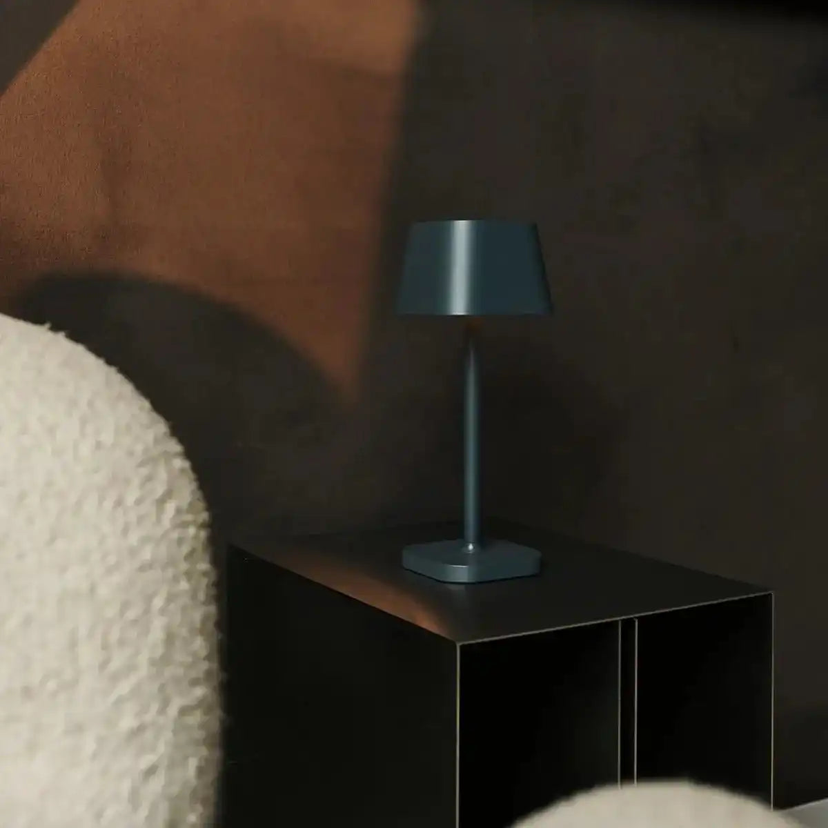 Ava Steingrau - wiederaufladbare Tischlampe | Stilvoller, schnurloser Lampe und dimmbar