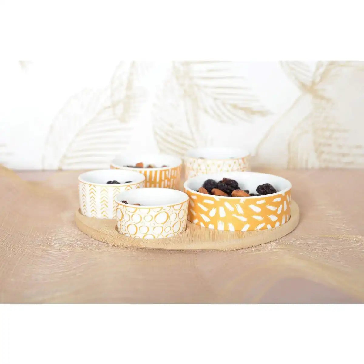 APERITIF-SET MIT 5 BECHERN AUF RUNDEM HOLZTABLETT - HomeDesign Knaus