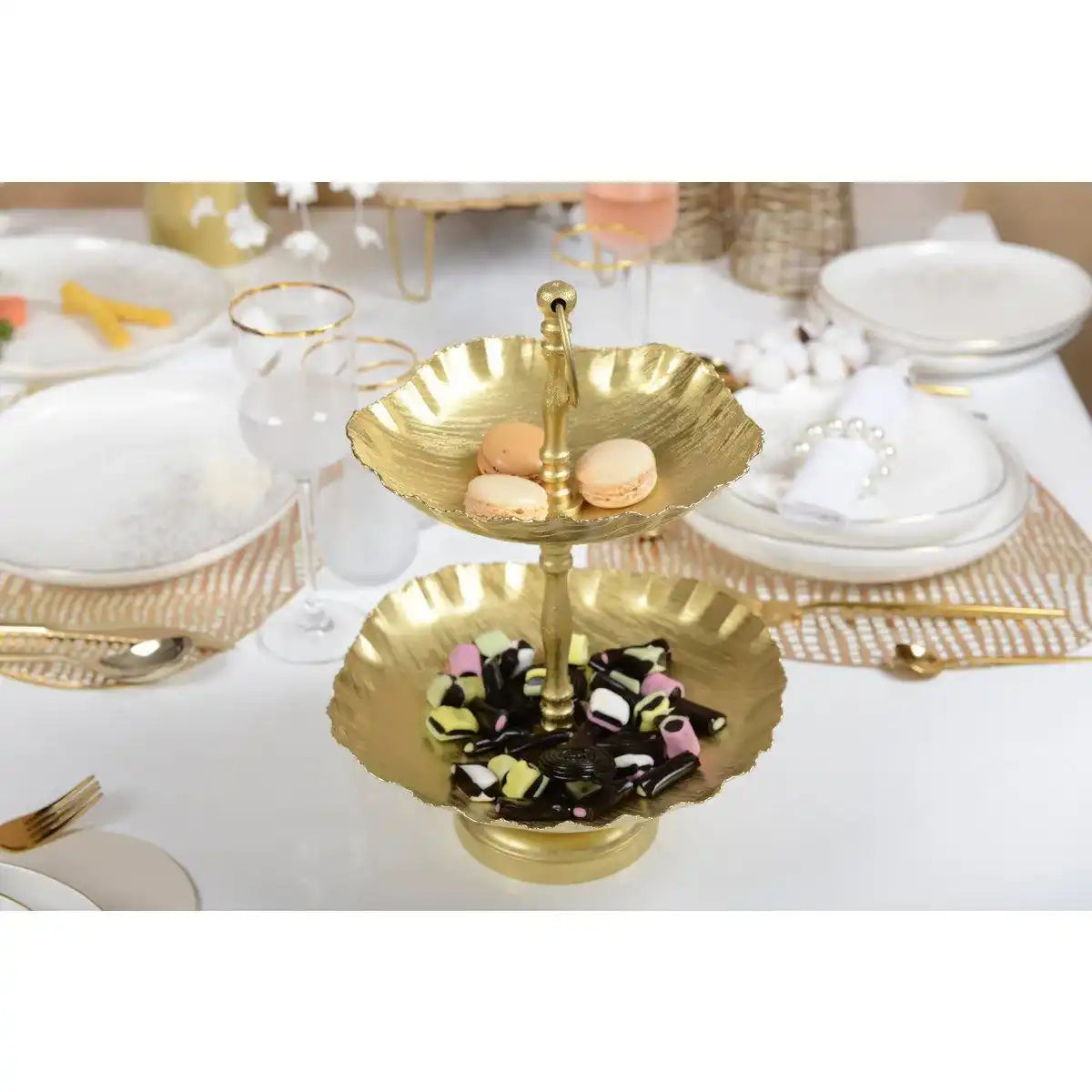 Aulica – Runde 2-stöckige Etagere in matter Goldoptik - HomeDesign Knaus
