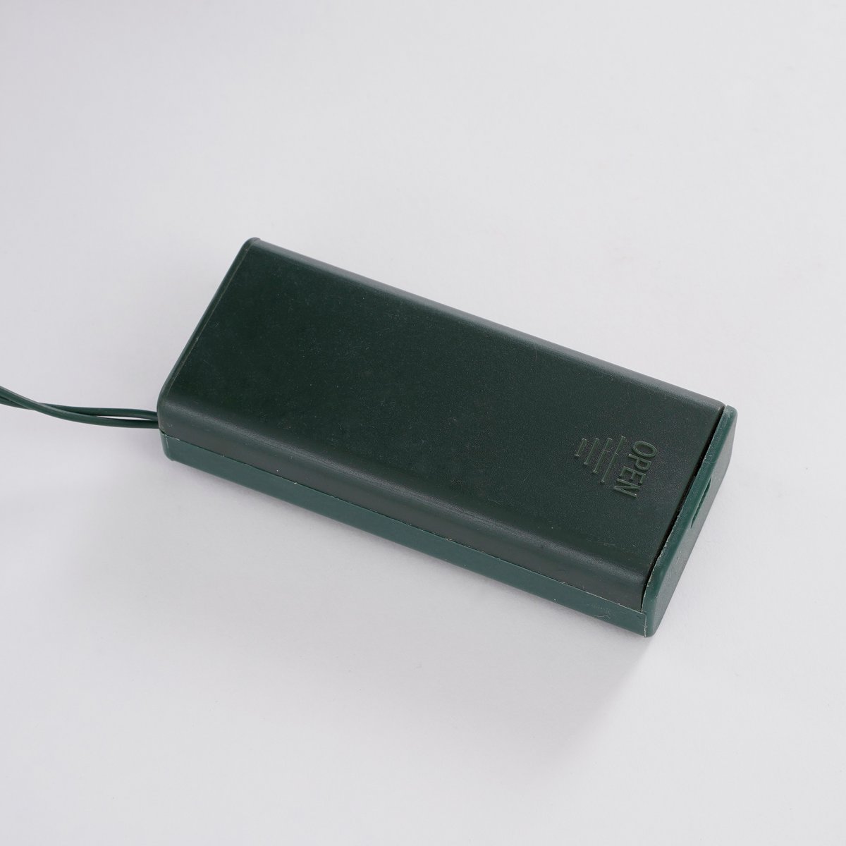 Künstlicher Weihnachtsbaum im Topf mit 30 LED-Lichtern – H90 x Ø51 cm – Grün