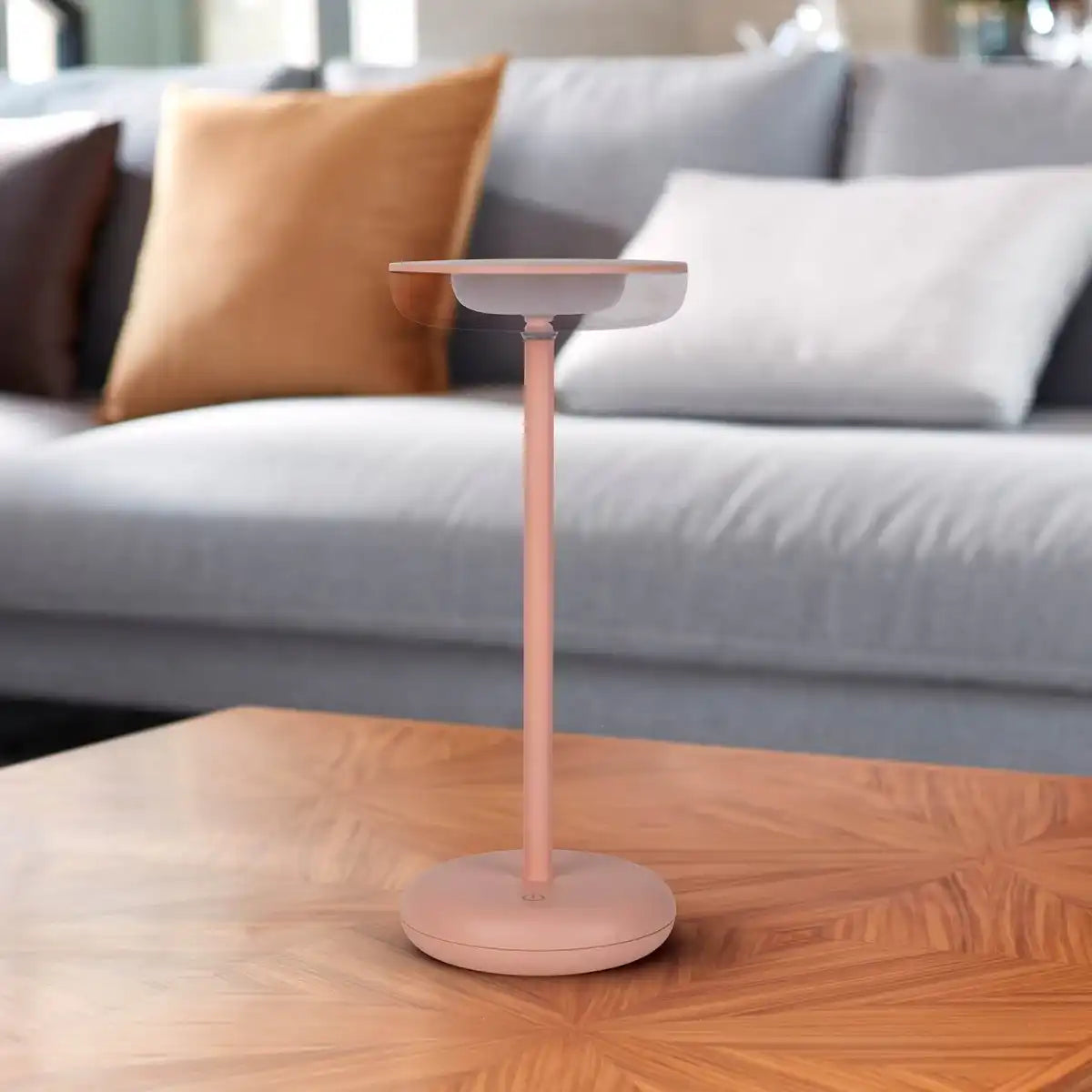 Akku-Tischleuchte "PASI" für Außen und Innen, aus Metall und Kunststoff in Rosa, dimmbar, mit Touch- und Memory-Funktion, ca. 26 cm hoch