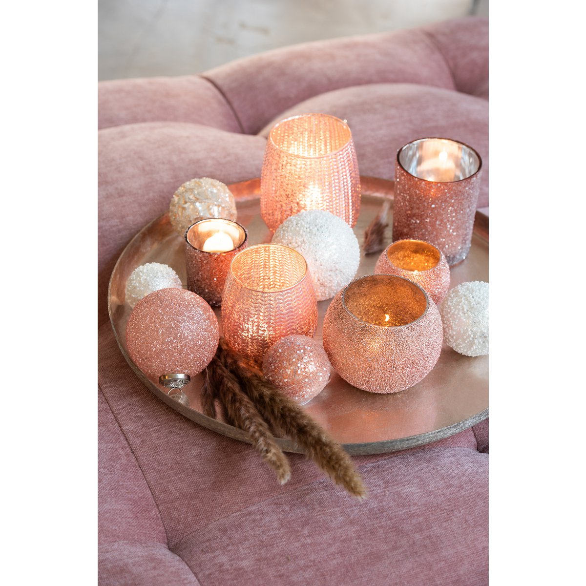 J-Line Box mit 8 Weihnachtskugeln, Perlenglas, Weiß/Silber, klein