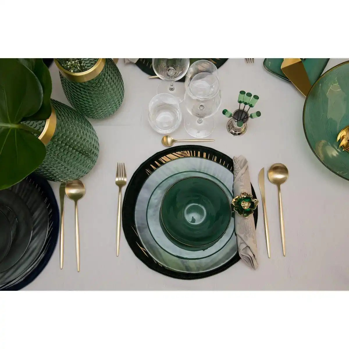 CHAMPAGNE 24-ZIMMER-KÜCHE - HomeDesign Knaus