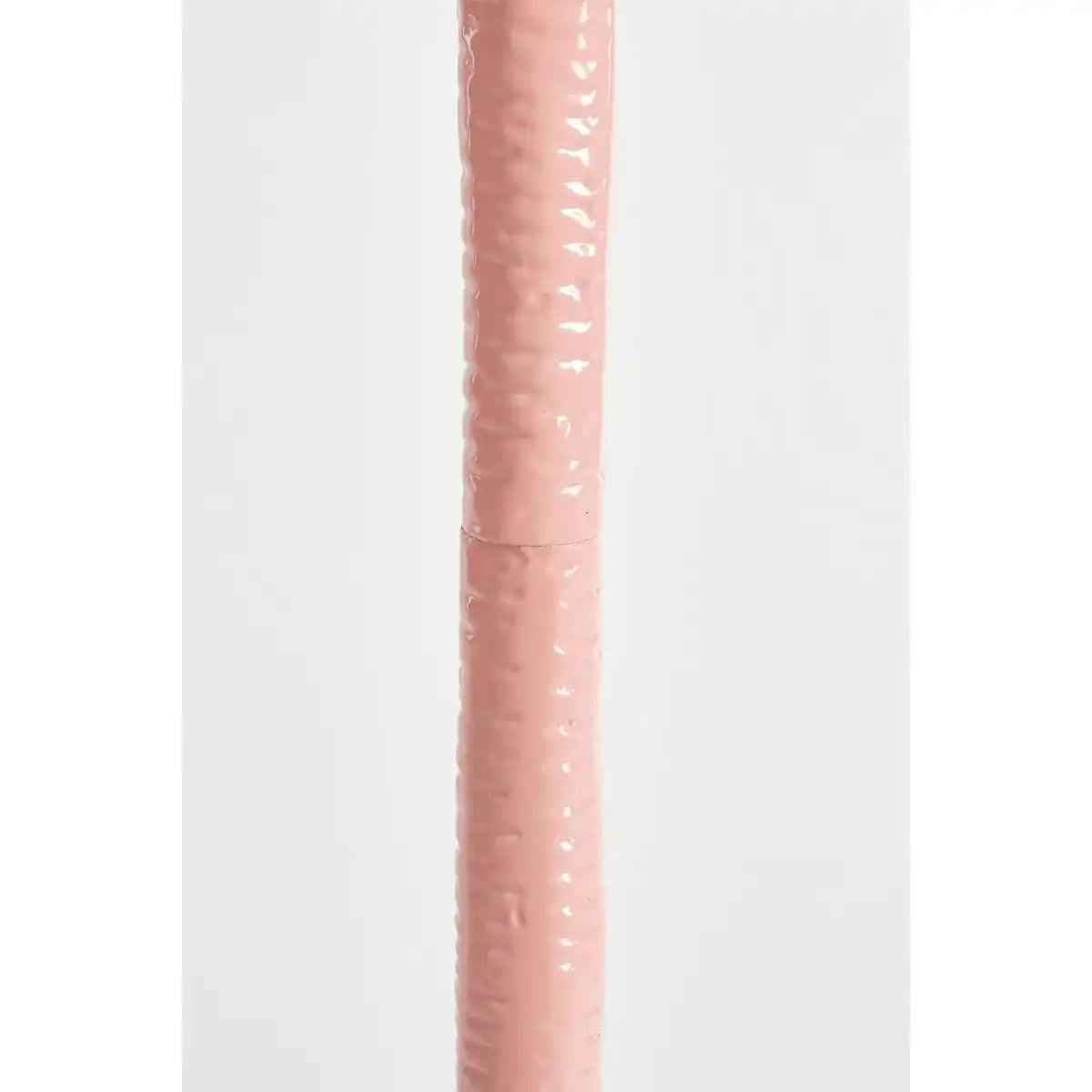 Colin Beistelltisch – H68 x Ø24 cm – Recyceltes Aluminium – 100 % FSC – Hellrosa - HomeDesign Knaus