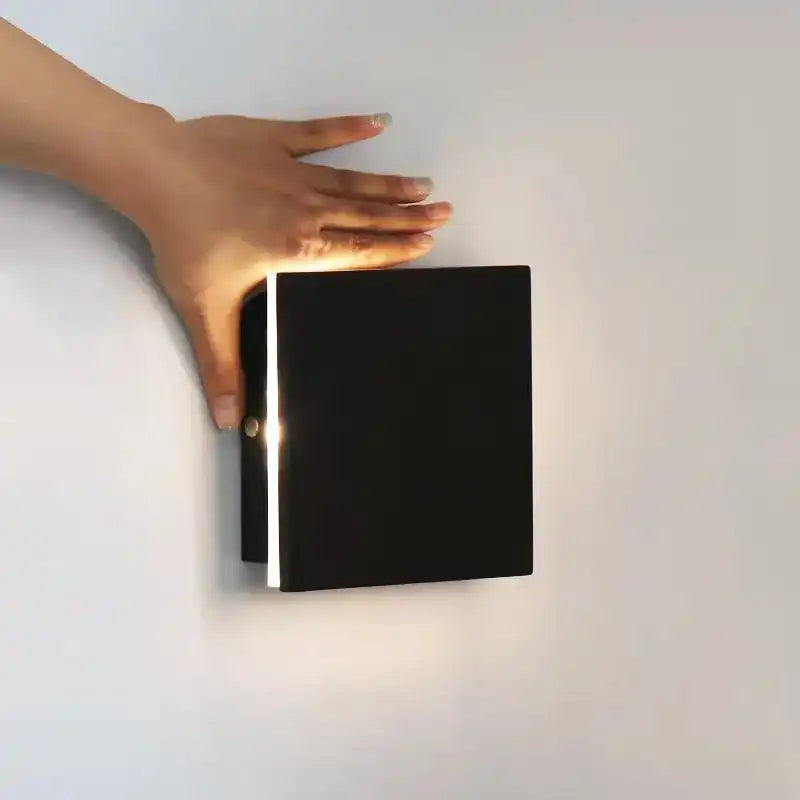 Lane Black kabellose Wandleuchte – wiederaufladbare und dimmbare Lampe aus Naturholz