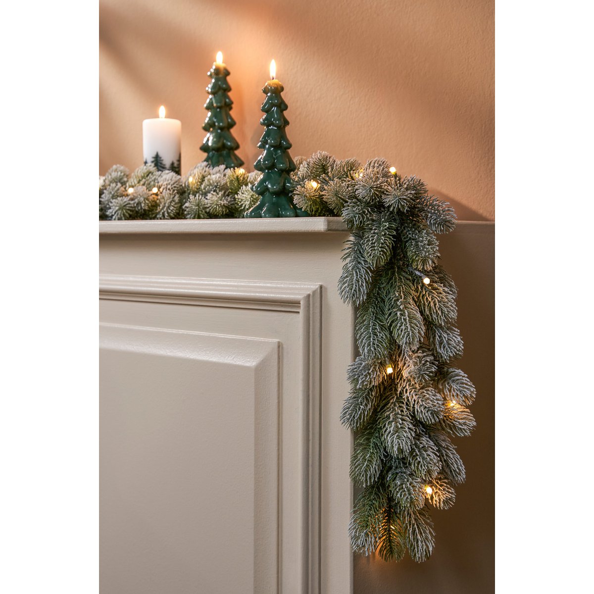 Girlande mit warmweißer LED-Beleuchtung – L180 cm – grün gefrostet