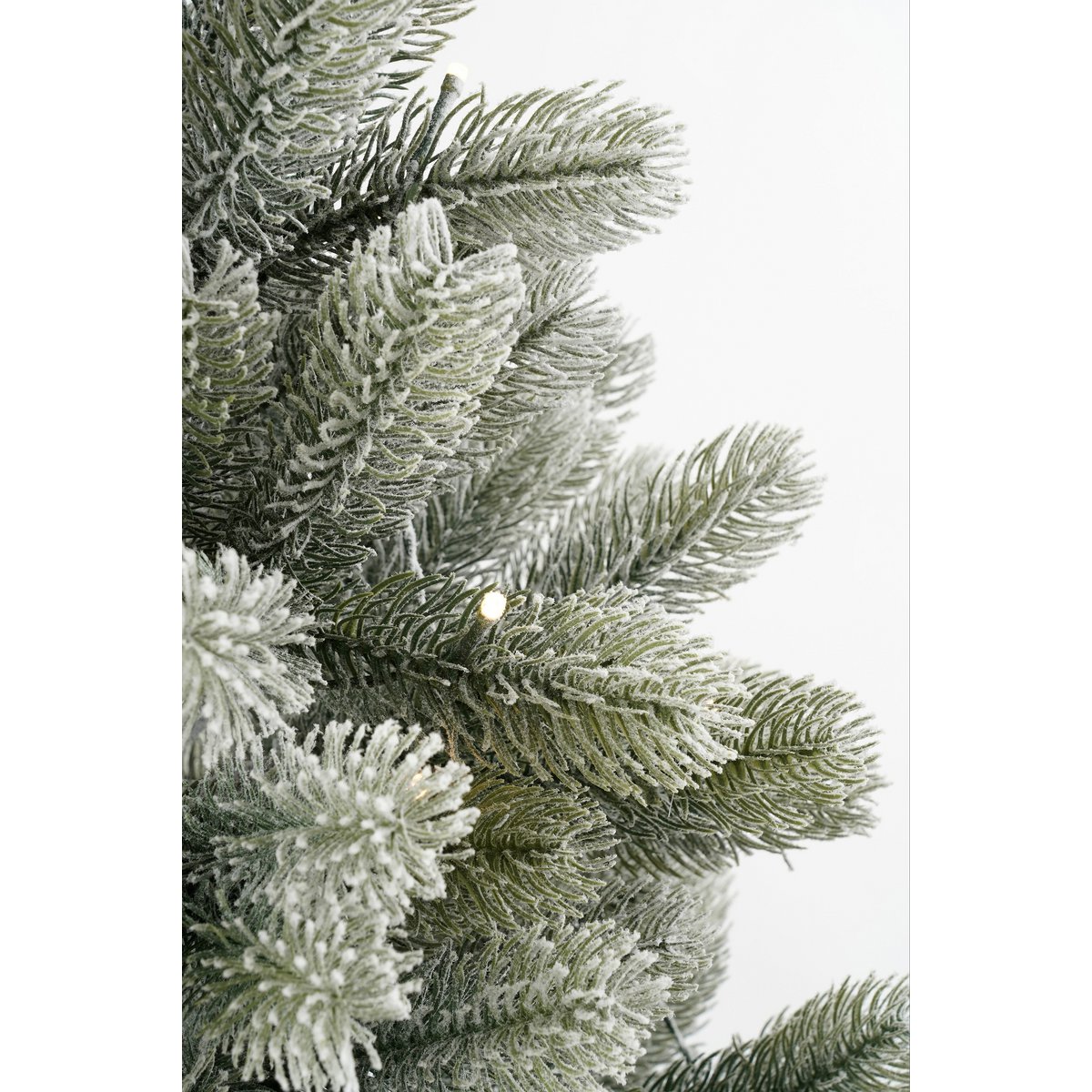 Künstlicher Weihnachtsbaum im Topf mit LED-Beleuchtung – H90 x Ø55 cm – Grün gefrostet