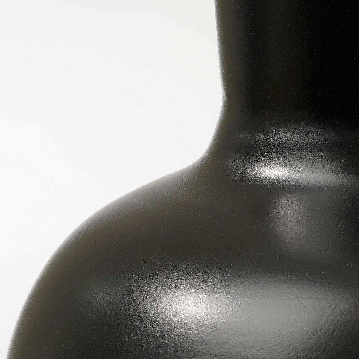 Dara Vase – H42 x Ø28 cm – Metall – Schwarz - HomeDesign Knaus