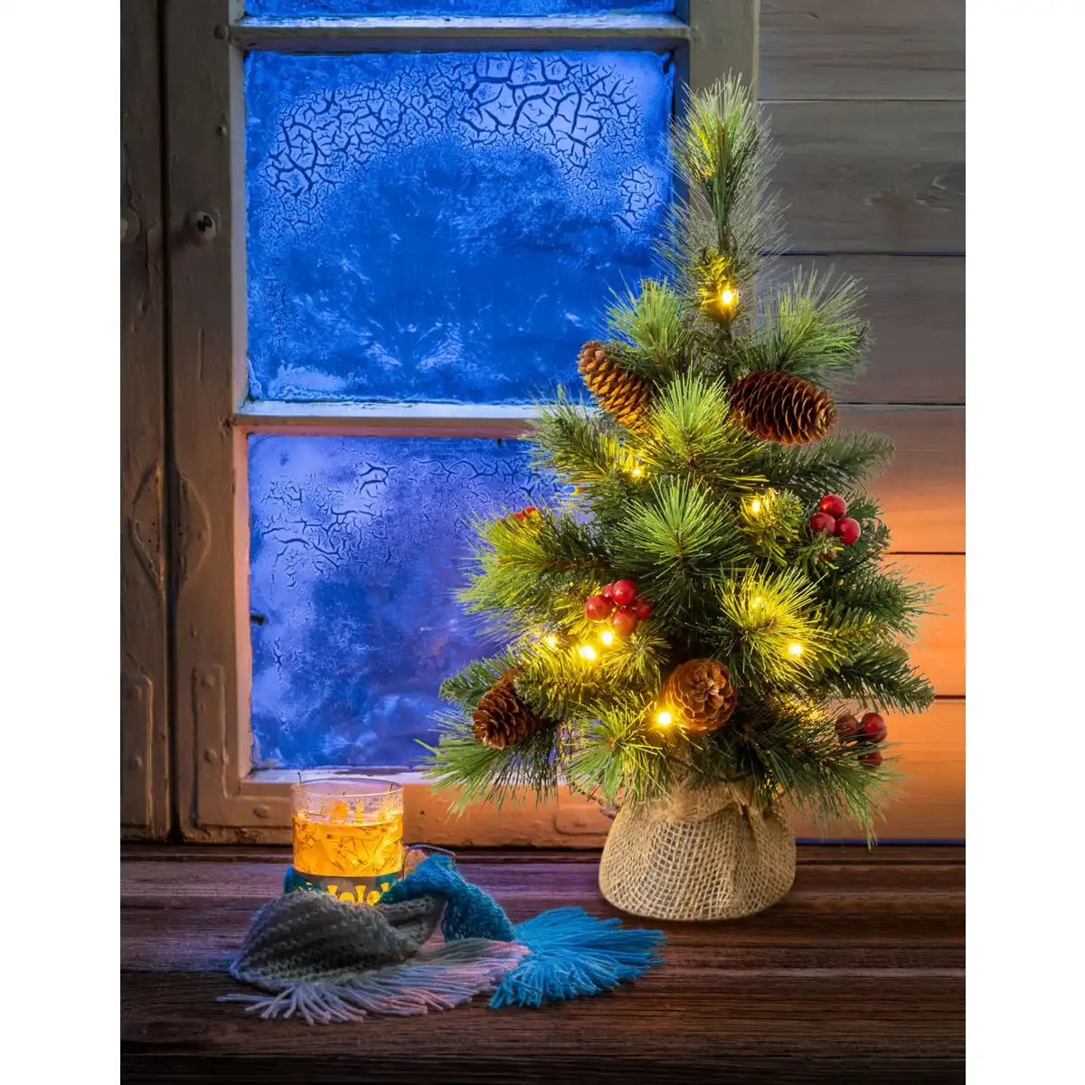 LED-Weihnachtsbaum mit Beeren und Tannenzapfen - h: 45cm