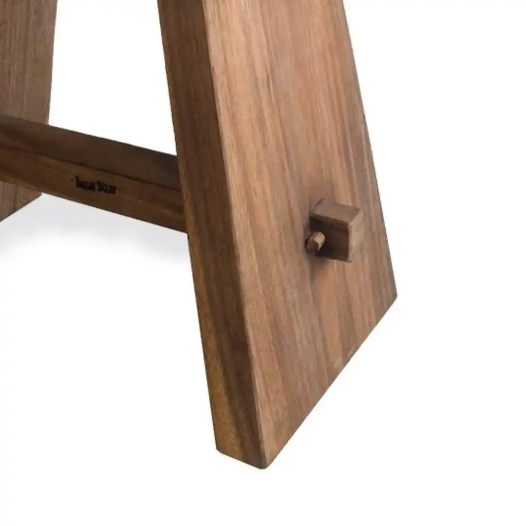 Der Suar Hocker mit Leder – Naturschwarz - HomeDesign Knaus