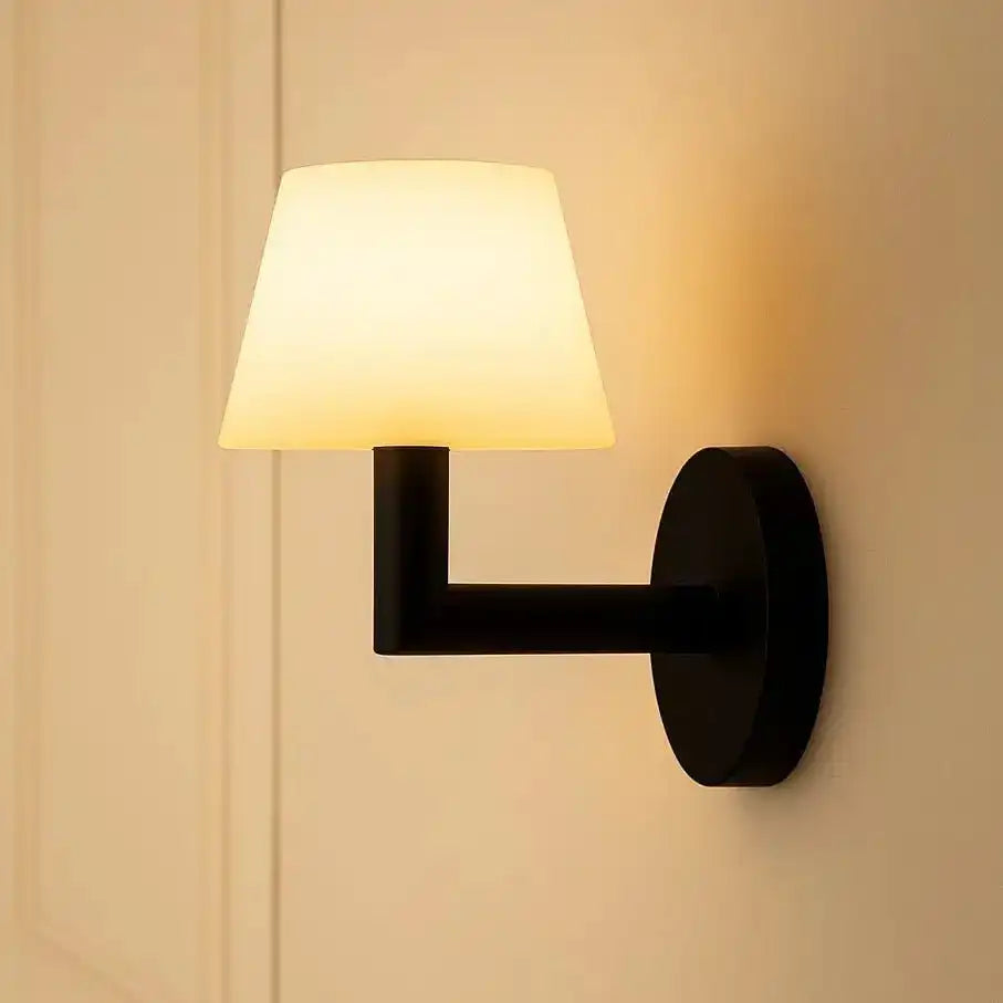 Ted Black Holz wiederaufladbare Wandlampe | Schnurlos und dimmbare Beleuchtung
