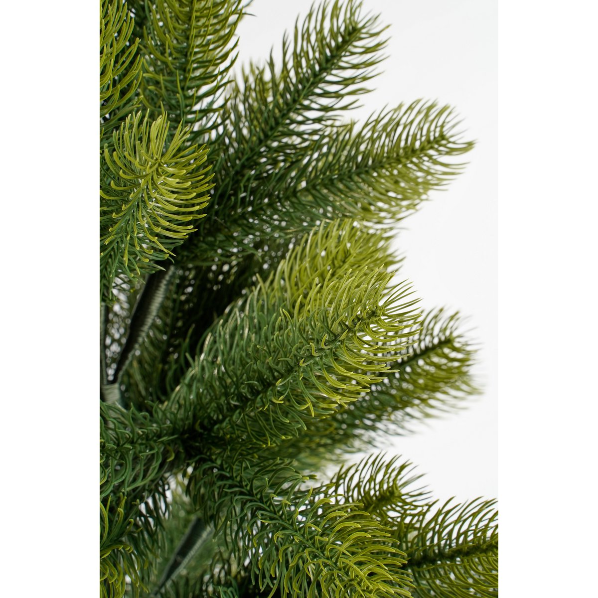 Weihnachtsbaum Nigata – H90 x Ø55 cm – Grün