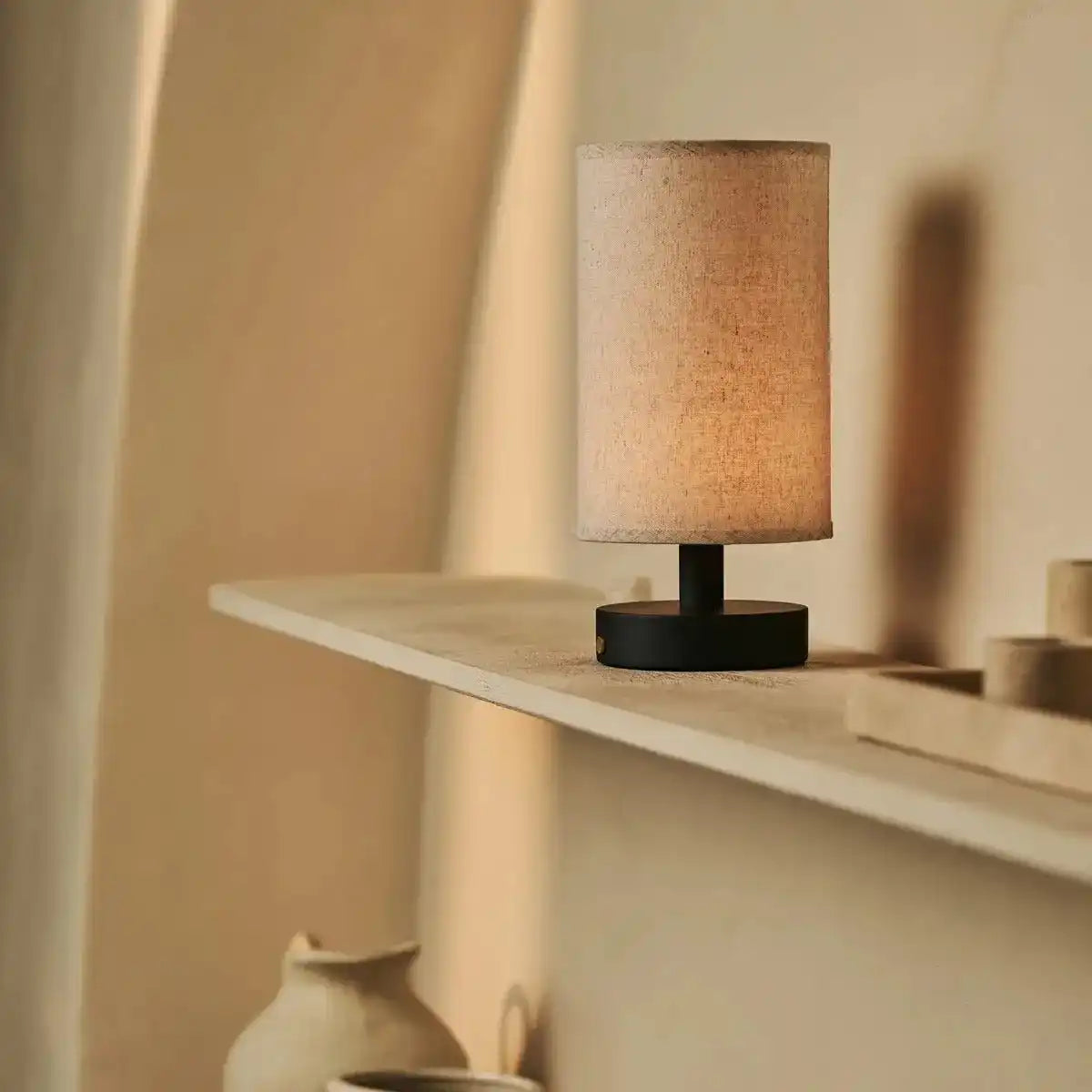 Ben Black Holztischlampe-wiederaufladbar, dimmbar, USB-C-Antrieb