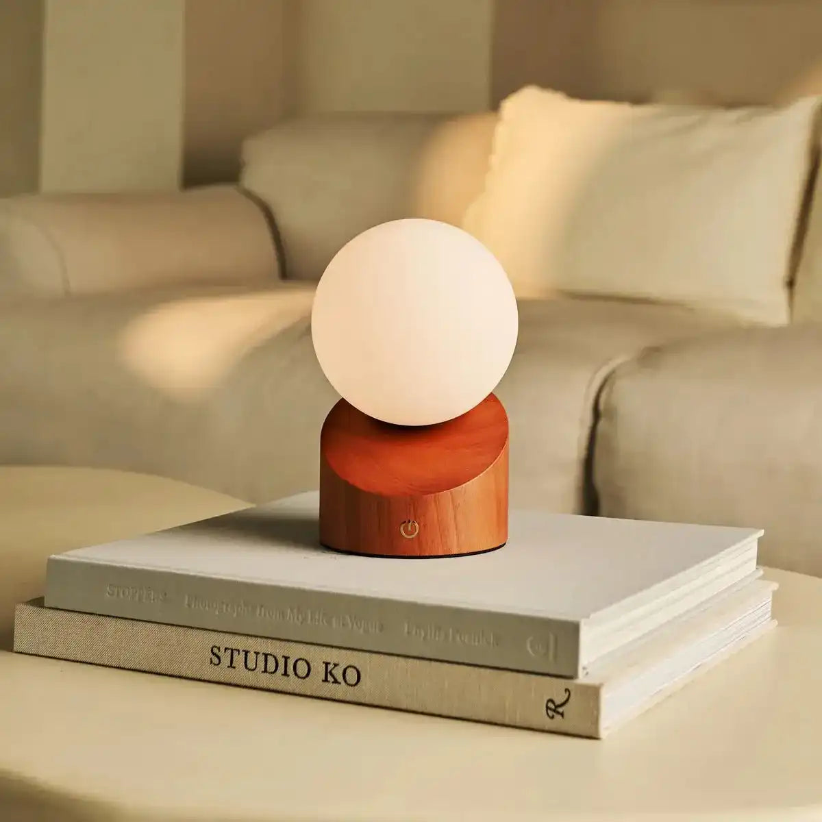 Morris Chestnut Brown Stylish wiederaufladbare Lampe-schnurlos, dimmbar, umweltfreundliches Design