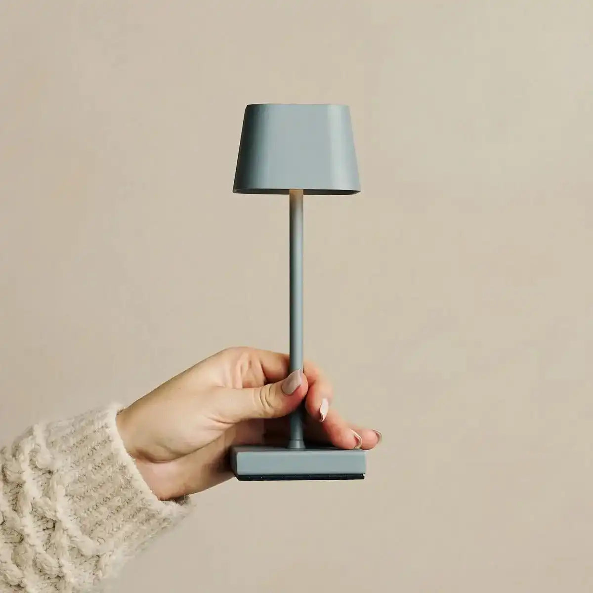Sarphati Mini -Maus grauer kordelloser Tischlampe -drahtlos wiederaufladbar über Ladestation, dimmbare Lampe und 3 Lichtmodi