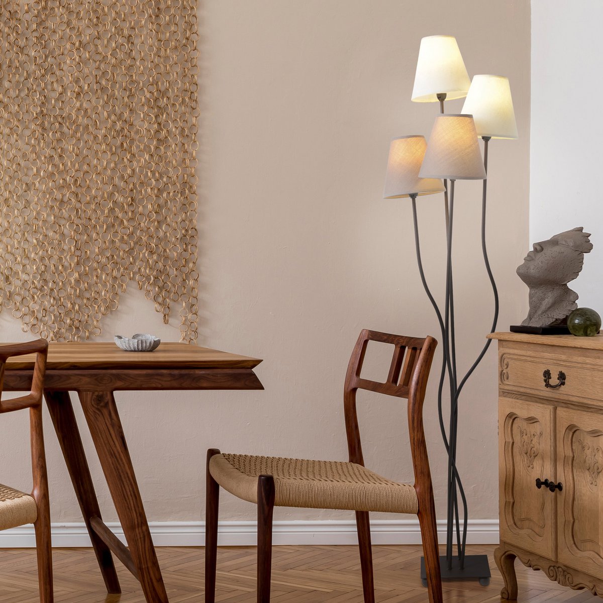 Textilstehleuchte 4-flammig "BOHO", Stehlampe in Beige/Braun, mit E14-Fassung, für Esszimmer, Wohnzimmer, Diele oder Büro, 138 cm hoch