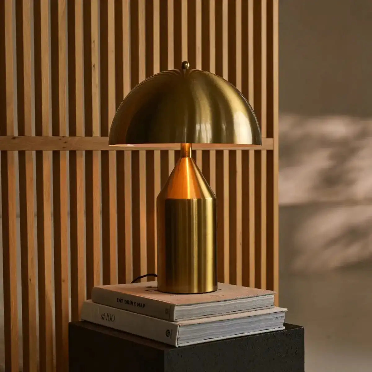 Otto Gold Dressoir Lamp – Stilvolle Tischlampe aus Metall für jeden Raum
