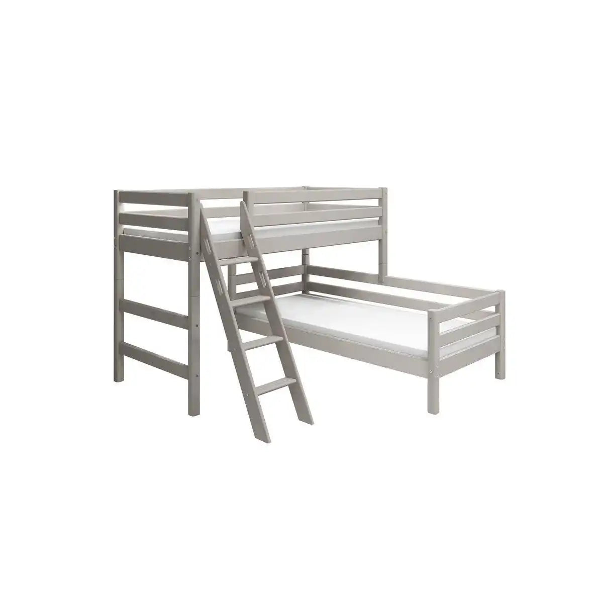 Halbhohes Bett m. schräge Leiter - HomeDesign Knaus