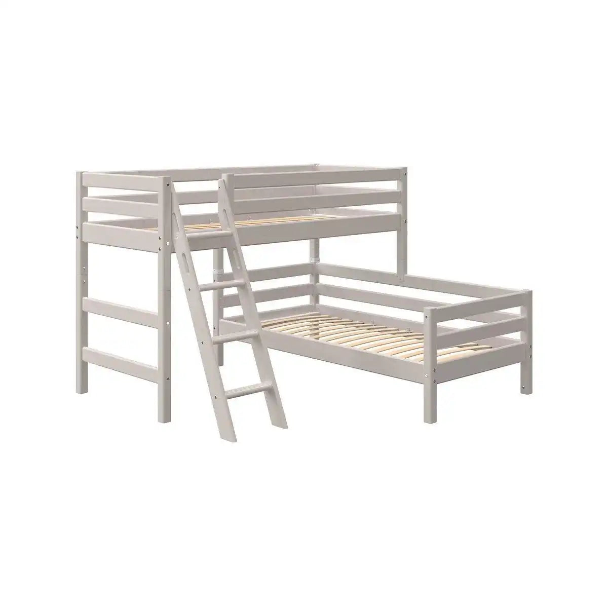 Halbhohes Bett m. schräge Leiter - HomeDesign Knaus