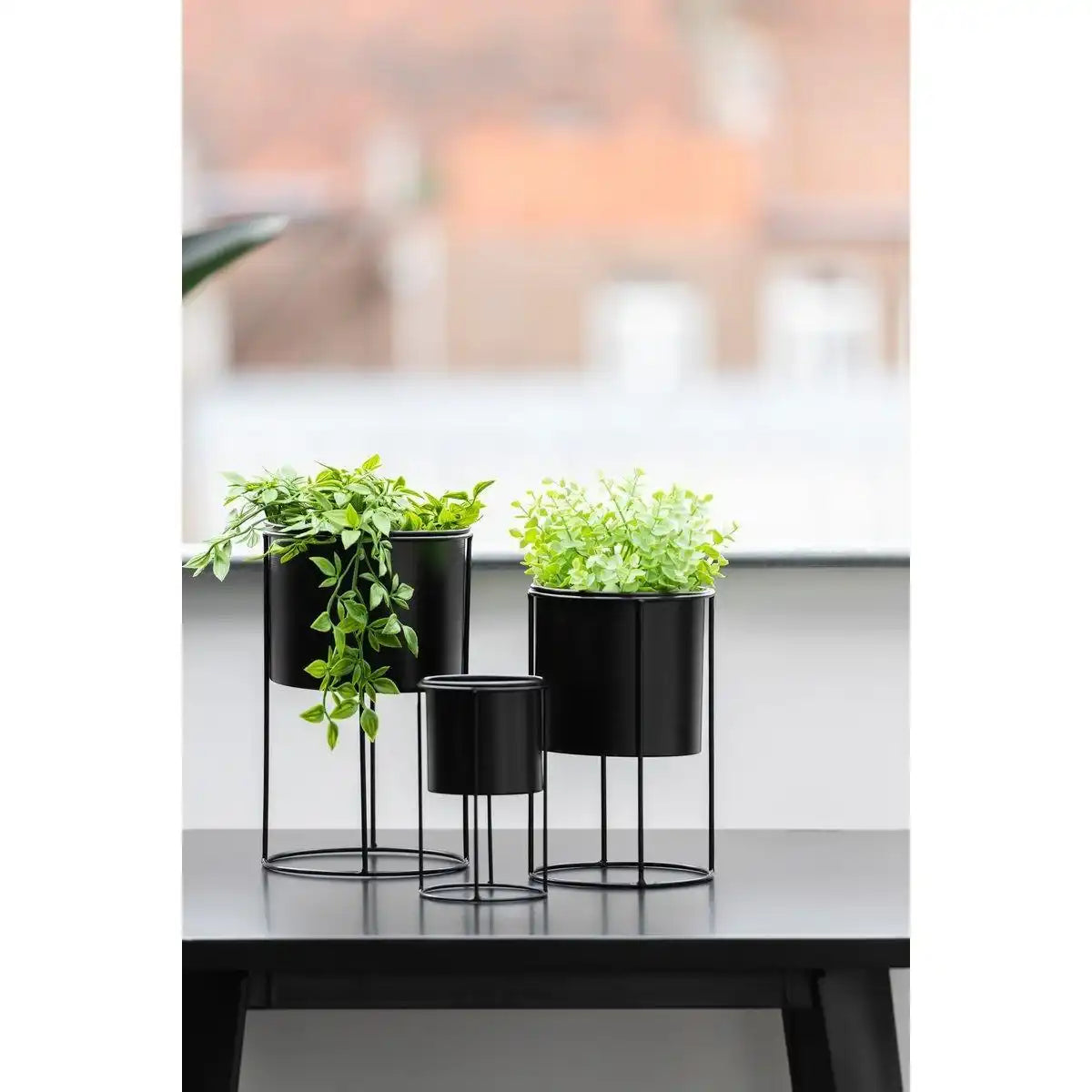 J-Line Blumentopf auf Fuß - Metall - Schwarz - Groß - Ø 18,00 cm - HomeDesign Knaus