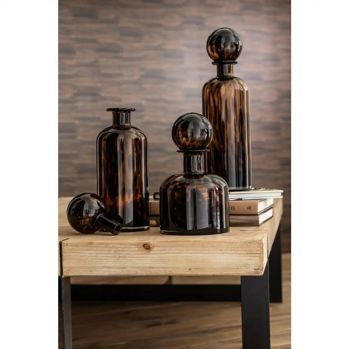 J-Line Bottle+Stopper Speckle Dekoratives Glas Braun/Schwarz Medium - HomeDesign Knaus