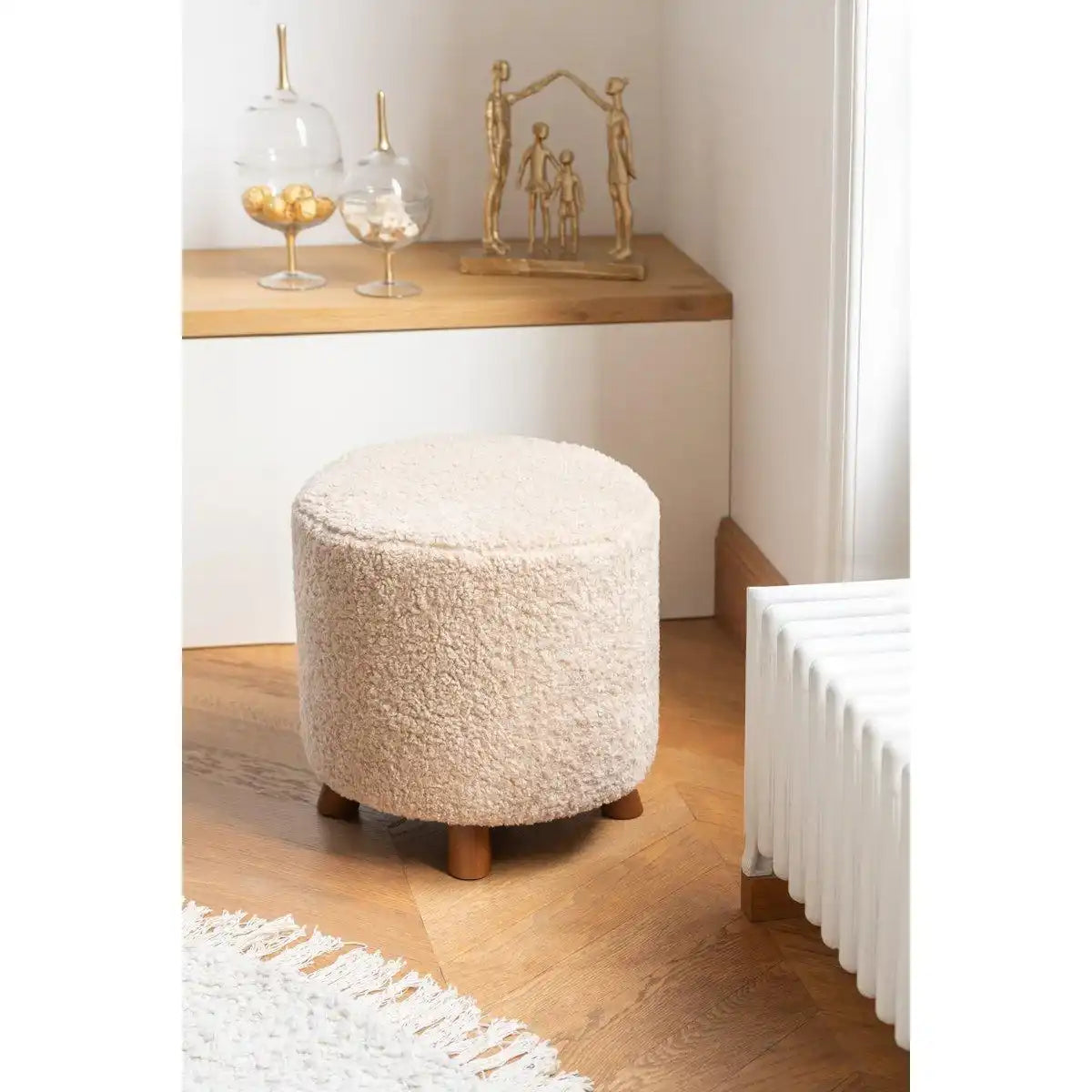 J-Line-Familie spielt Resine Gold - HomeDesign Knaus