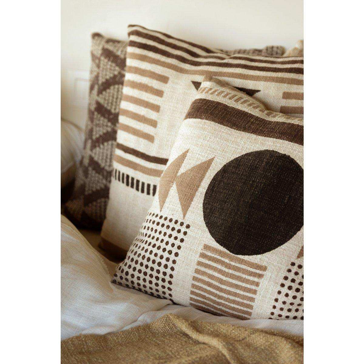 J-Line Kissen African Graphic – Baumwolle – Beige/Braun - HomeDesign Knaus