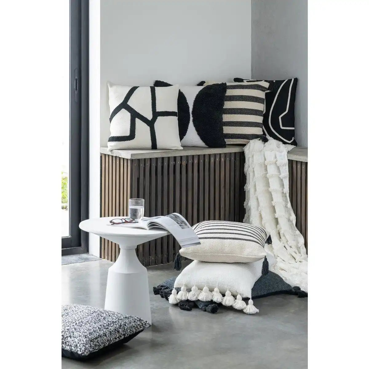 J-Line Kissen Semi Circle – Baumwolle – Schwarz - HomeDesign Knaus