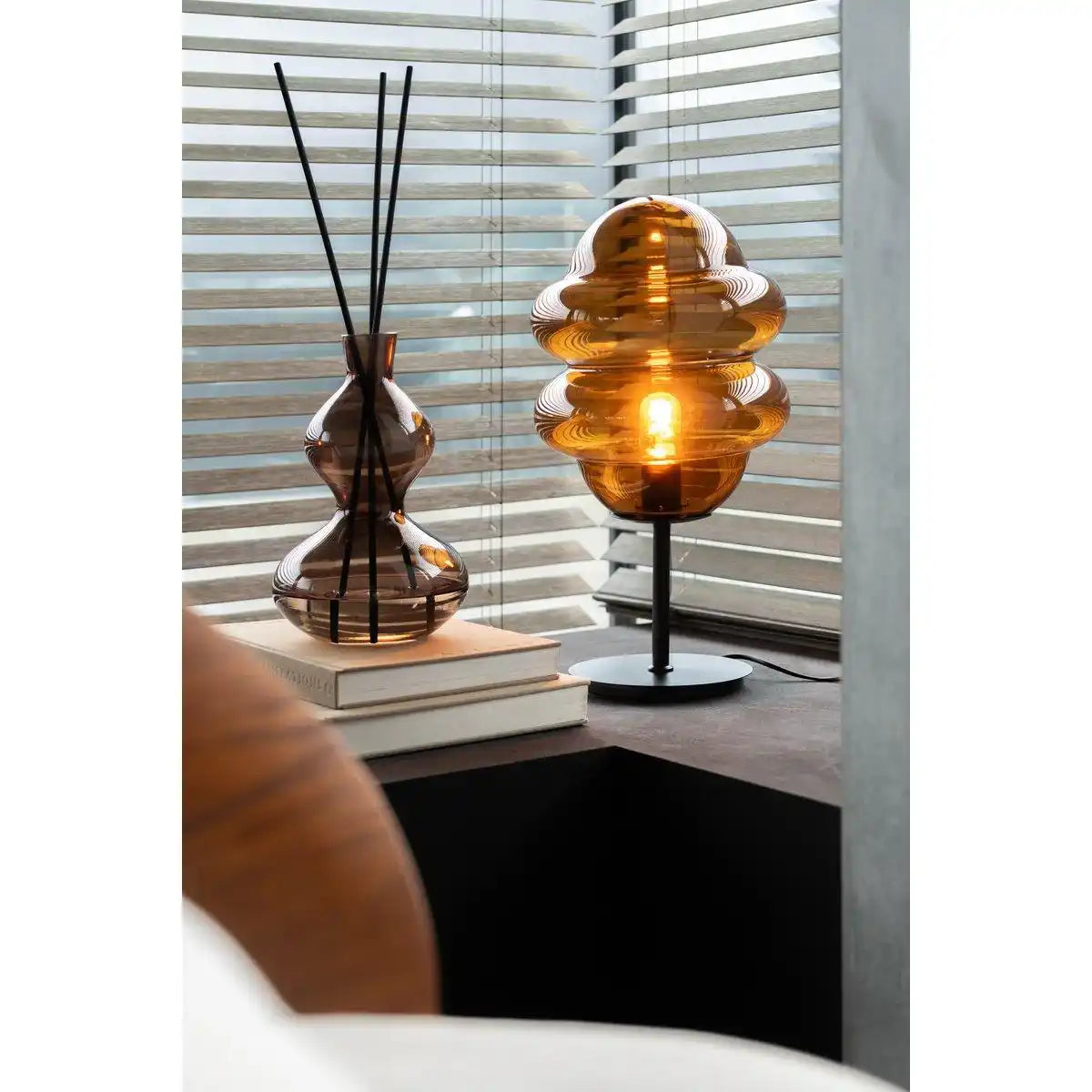 J-Line Tischlampe Honey Spoon Glas Braun - HomeDesign Knaus