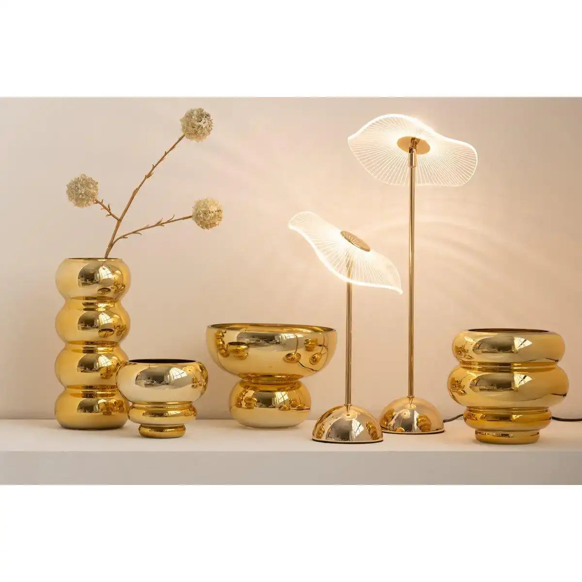 J-Line Tischlampe LED Blumenmetall/Kunststoff Gold groß - HomeDesign Knaus
