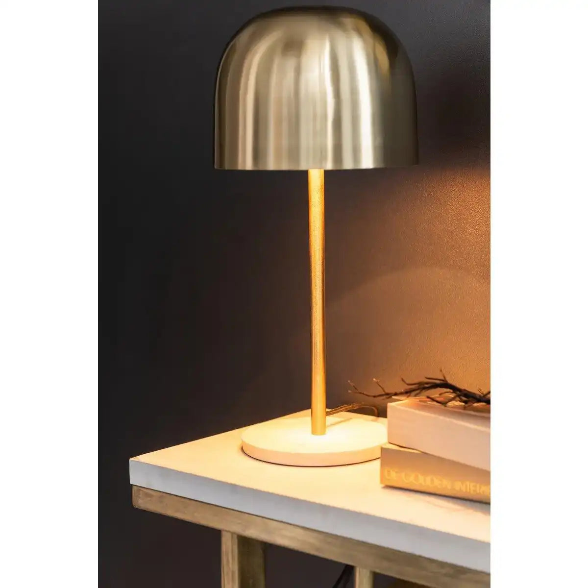 J-Line Tischleuchte Queen – Metall/Marmor – Gold - HomeDesign Knaus