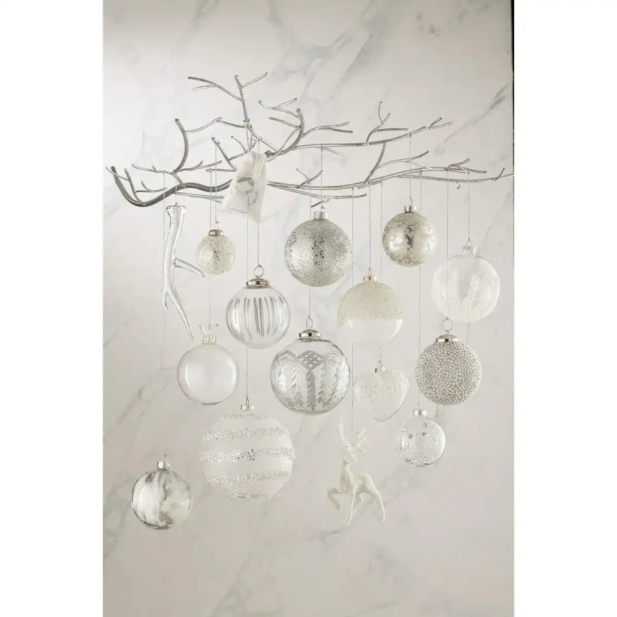 J-Line Weihnachtskugel Linien Glitzer+Perlen Weiß/Silber Glas Mattweiß Extra Groß - HomeDesign Knaus