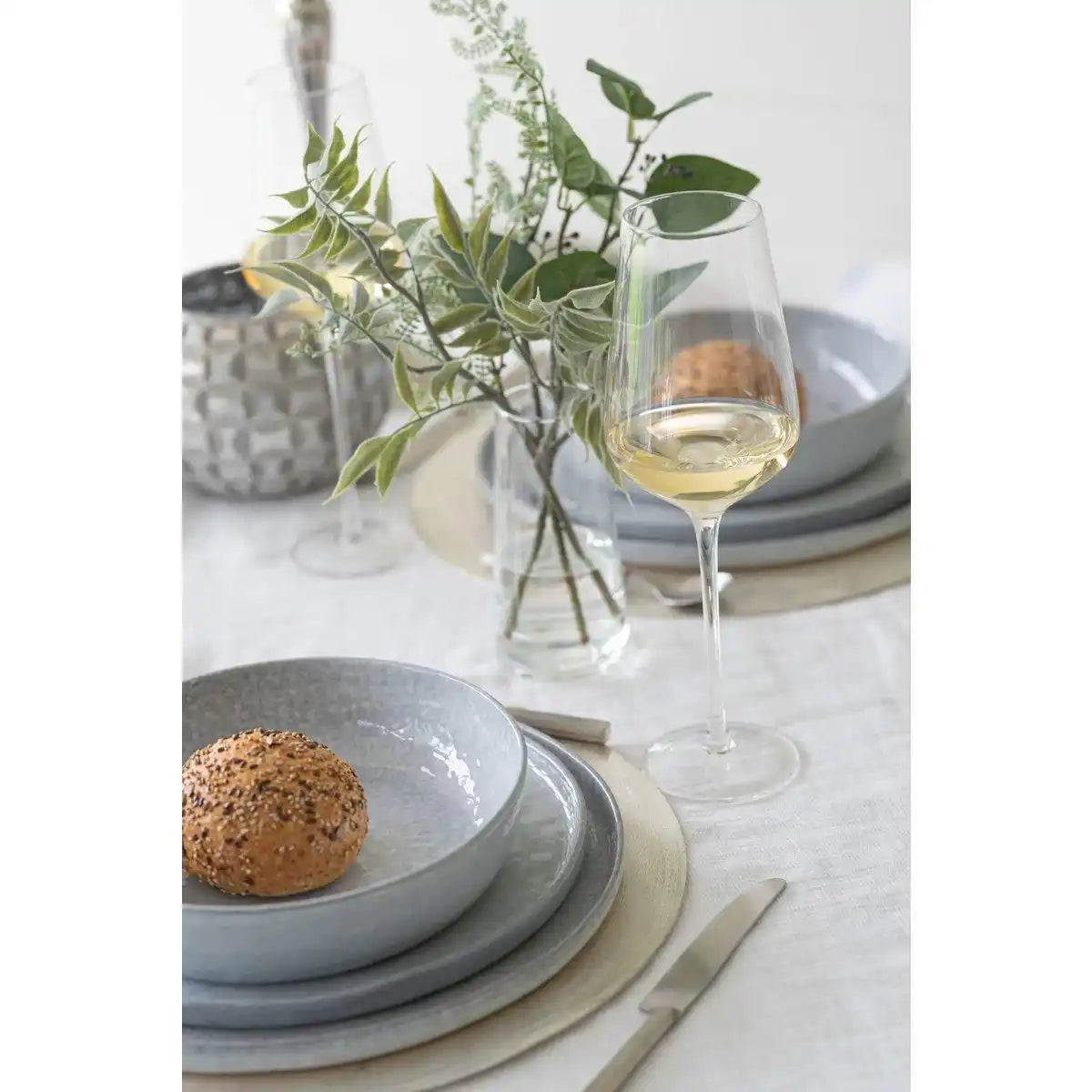 J-Line Zweige in Vase + künstliches Wasser aus Kunststoff, grün - HomeDesign Knaus