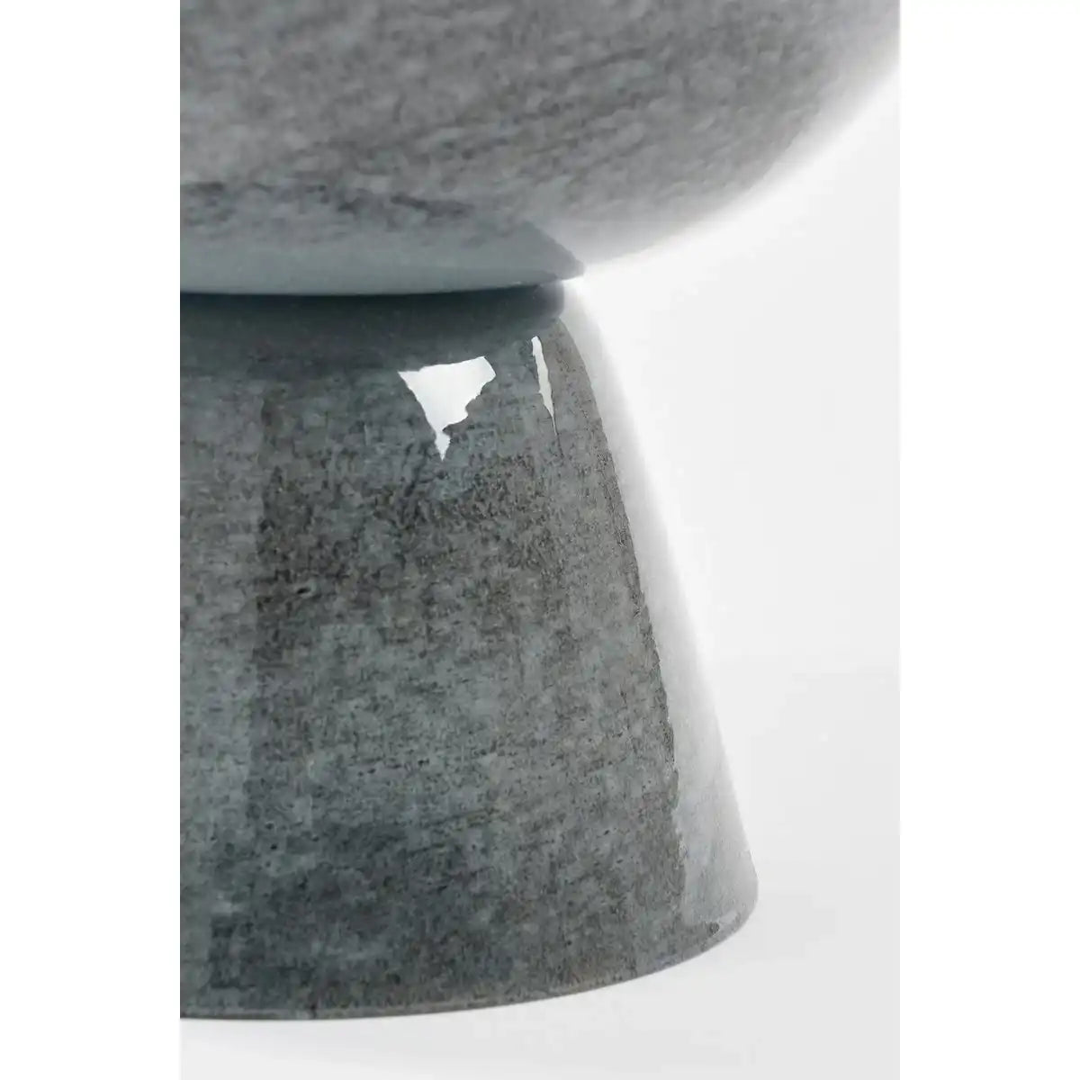 James Flowerpot auf Standard - H28 x Ø22 cm - Metall - Grau - HomeDesign Knaus