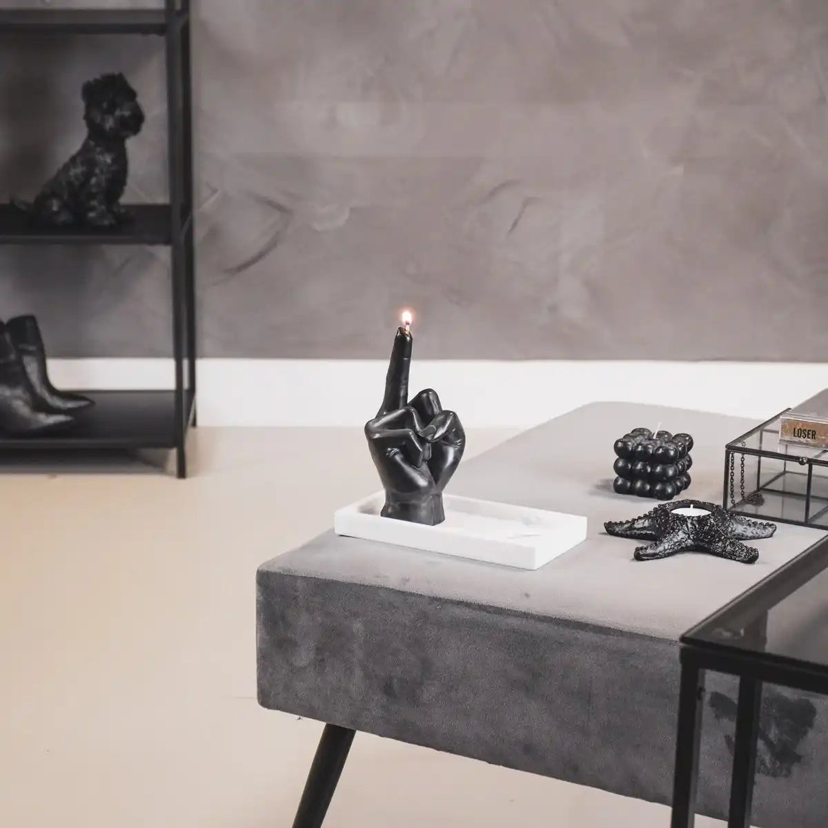 Kerze - Mittelfinger - Wachs - Schwarz - 570 Gramm - 10x9x17cm - HomeDesign Knaus