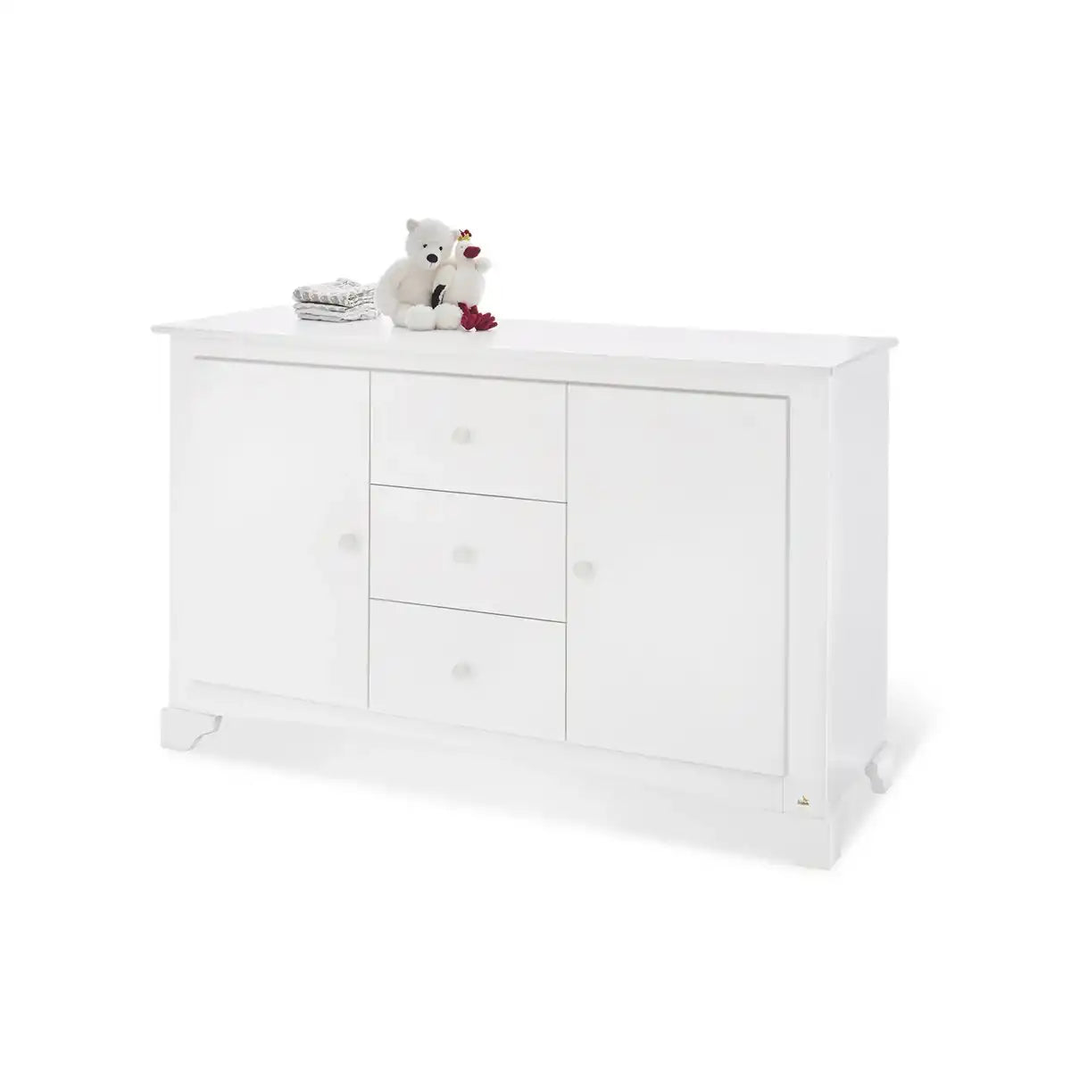 Kinderzimmer 'Pino' extra breit groß
3-teilig: Kinderbett, extra breite Wickelkommode, großer Kleiderschrank - HomeDesign Knaus