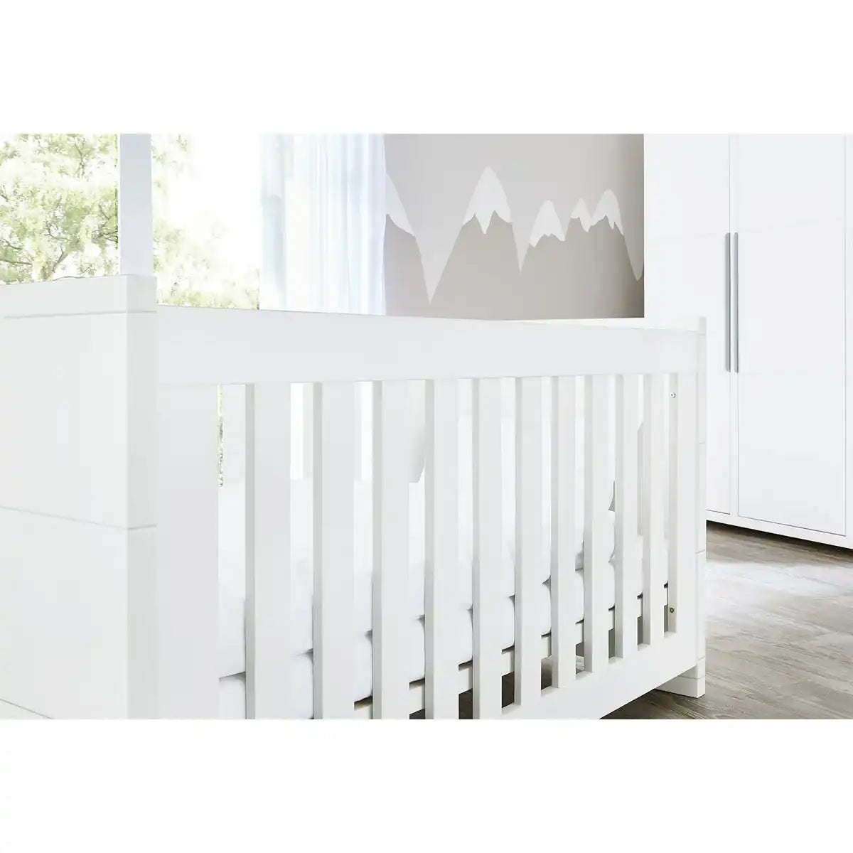 Kinderzimmer 'Polar' breit groß3-teilig: Kinderbett, breite Wickelkommode, großer Kleiderschrank - HomeDesign Knaus