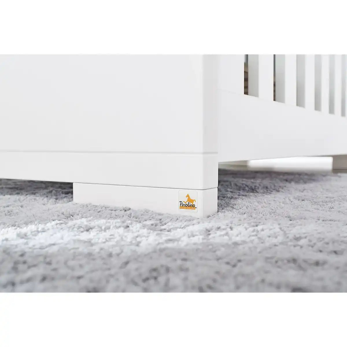 Kinderzimmer 'Polar' breit groß3-teilig: Kinderbett, breite Wickelkommode, großer Kleiderschrank - HomeDesign Knaus