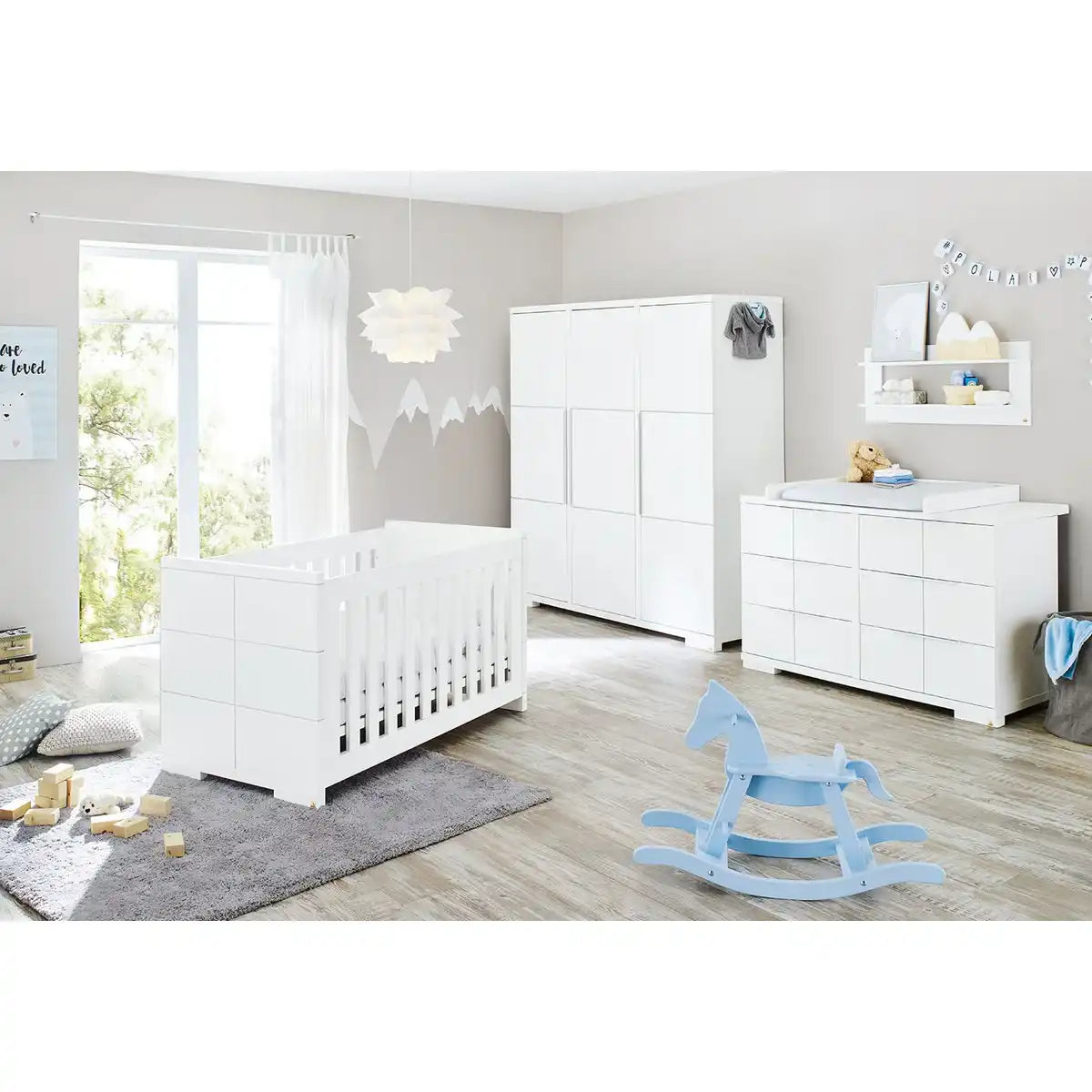 Kinderzimmer 'Polar' extra breit groß3-teilig: Kinderbett, extra breite Wickelkommode, großer Kleiderschrank - HomeDesign Knaus