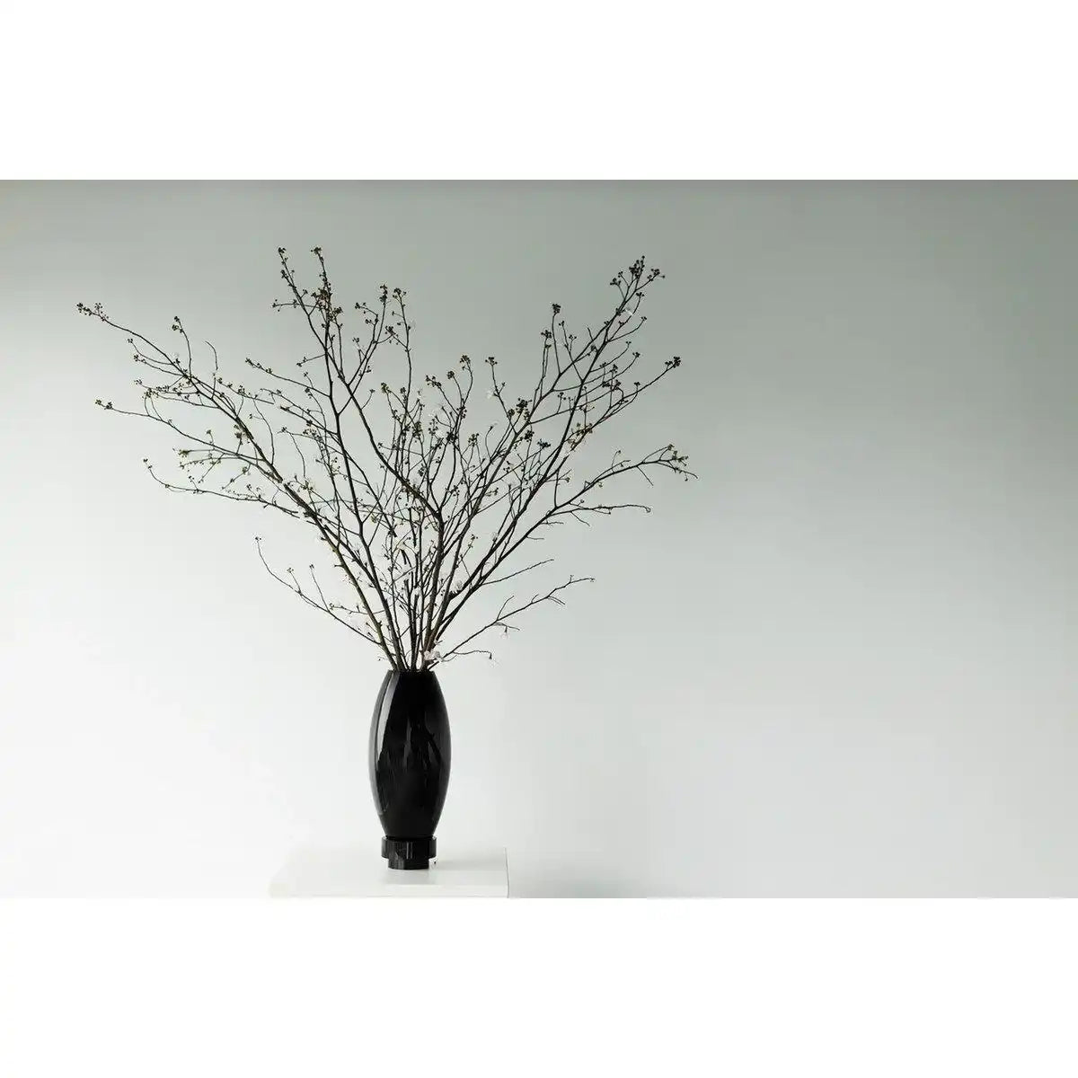 Kleine moderne Vase, innovatives Design, Rückseite aus hochwertigem Glas. RUD15ZW - HomeDesign Knaus