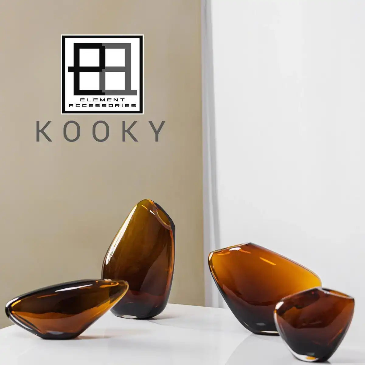 Langgestreckte Luxus-Glasvase mit innovativem organischem Design, KOOKY13AM - HomeDesign Knaus