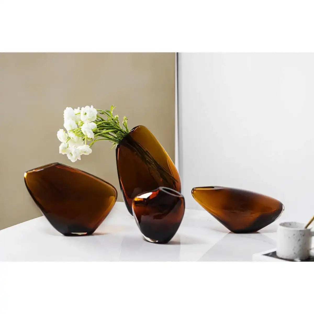 Langgestreckte Luxus-Glasvase mit innovativem organischem Design, KOOKY13AM - HomeDesign Knaus