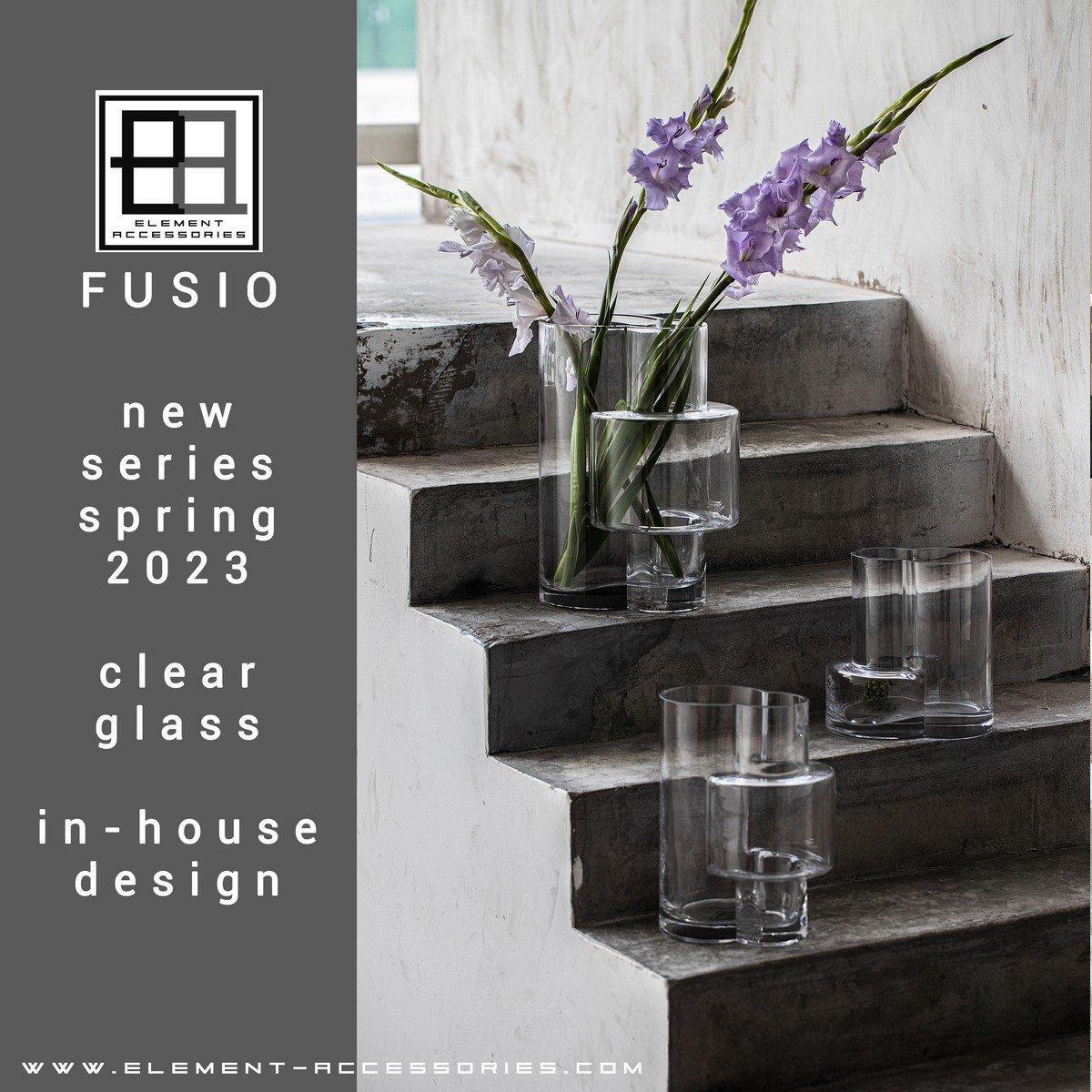 Moderne Vase im konstruktivistischen Stil, Top-Design, FUSIO 25 Klarglas - HomeDesign Knaus