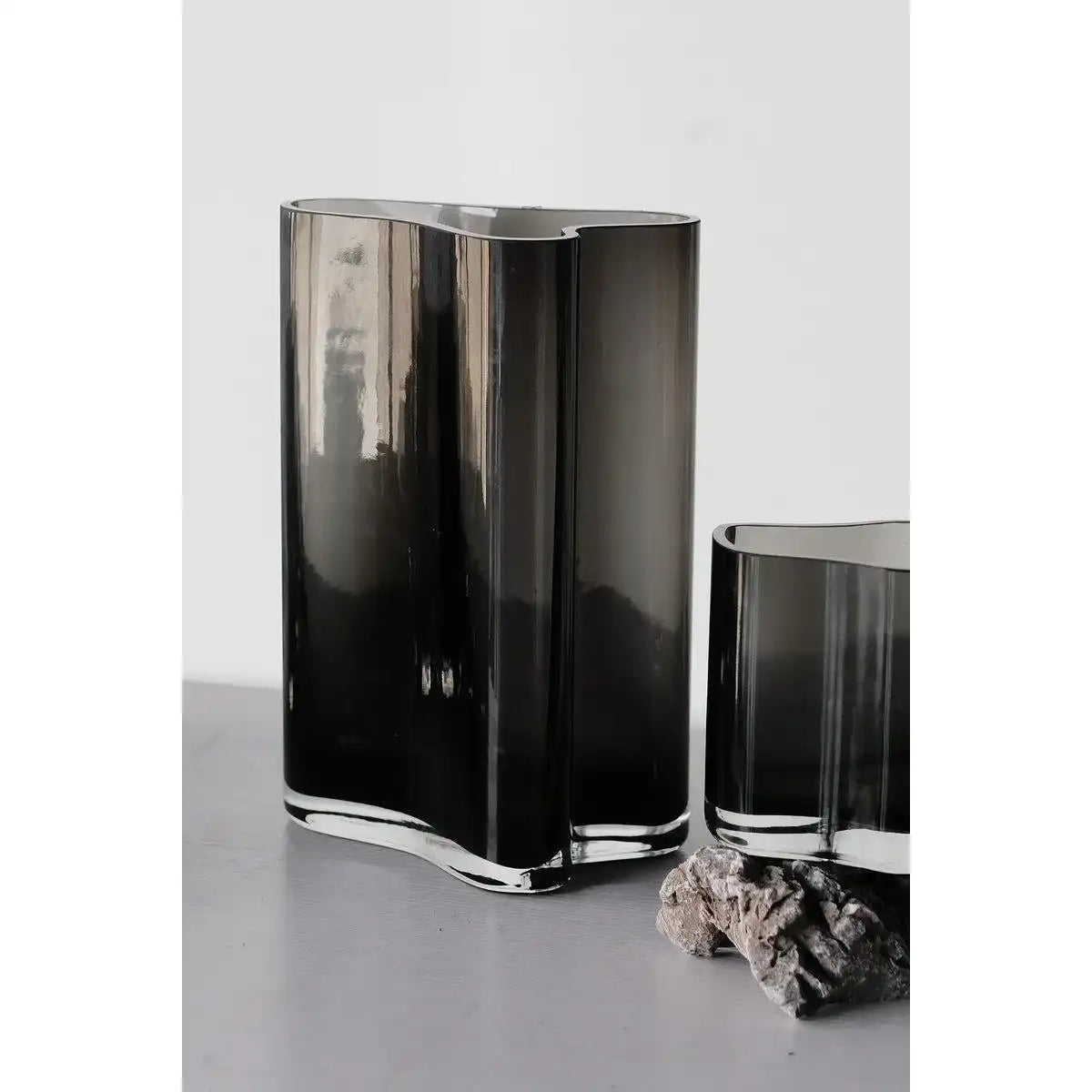 Neue hohe Vase im modernen Design, inspiriert von CORAL und Aalto, COR30GR - HomeDesign Knaus