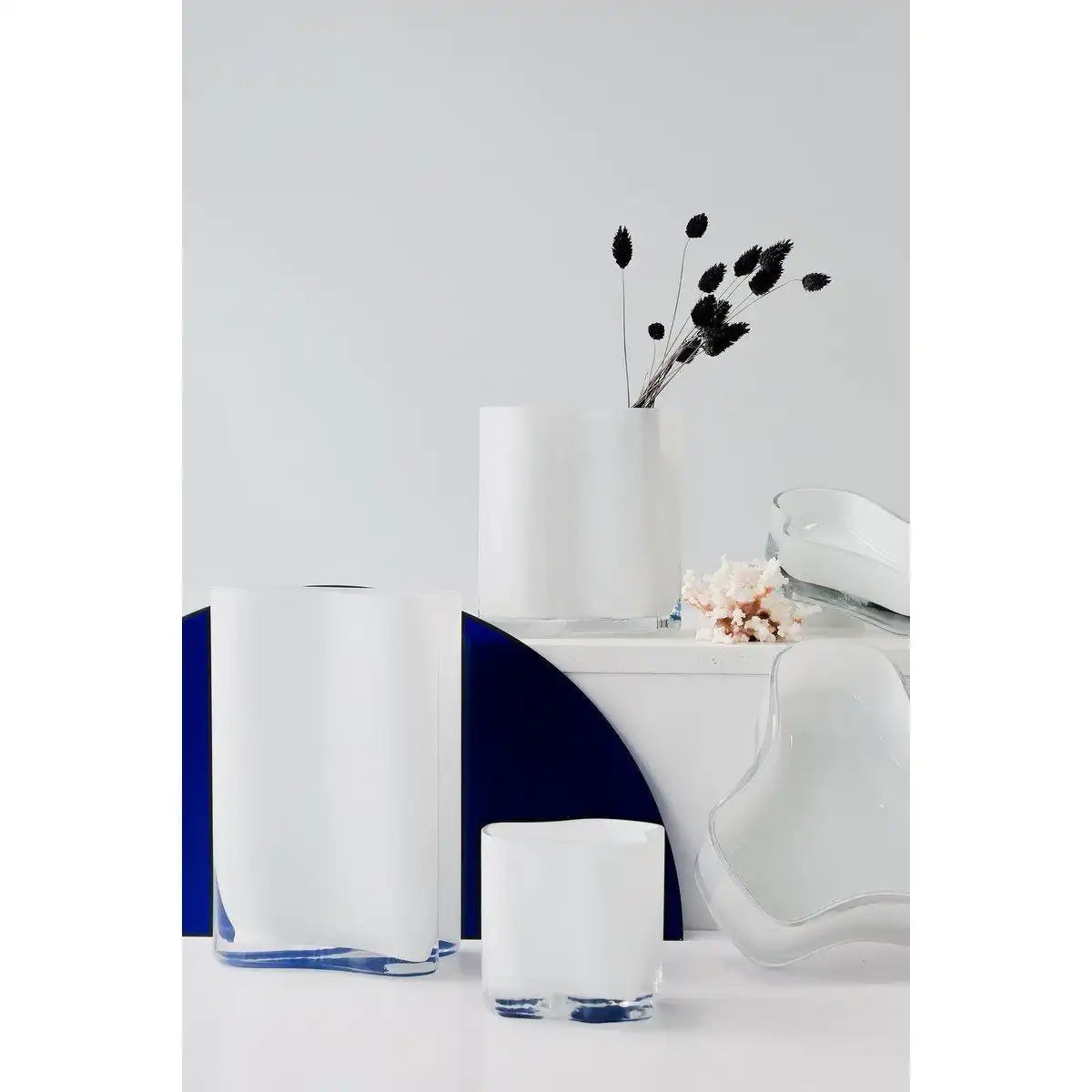 Neue hohe Vase im modernen Design, inspiriert von CORAL und Aalto, COR30WH - HomeDesign Knaus